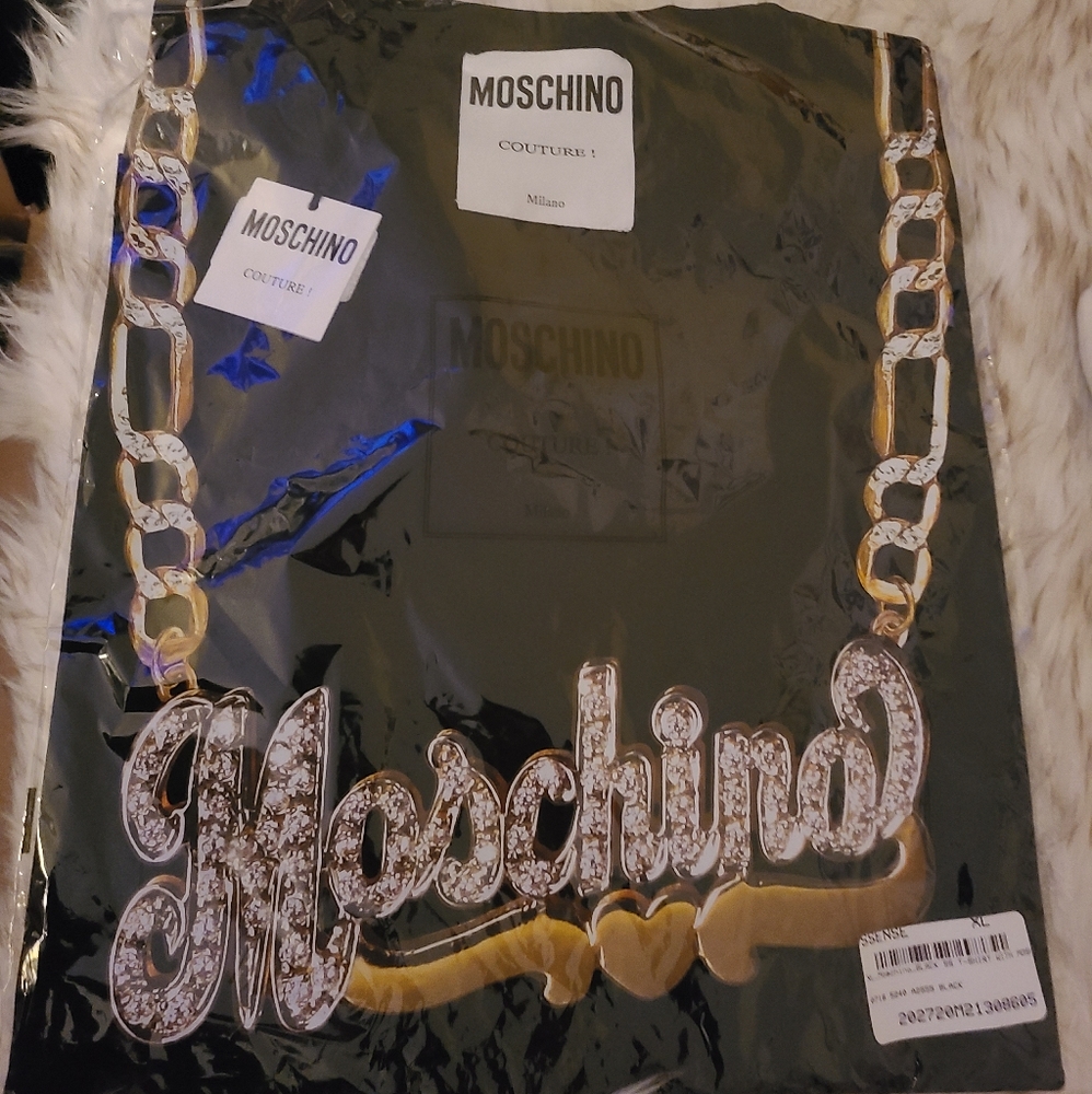 Moschino Macro Necklace TShirt NWT - Picture 4 of 4